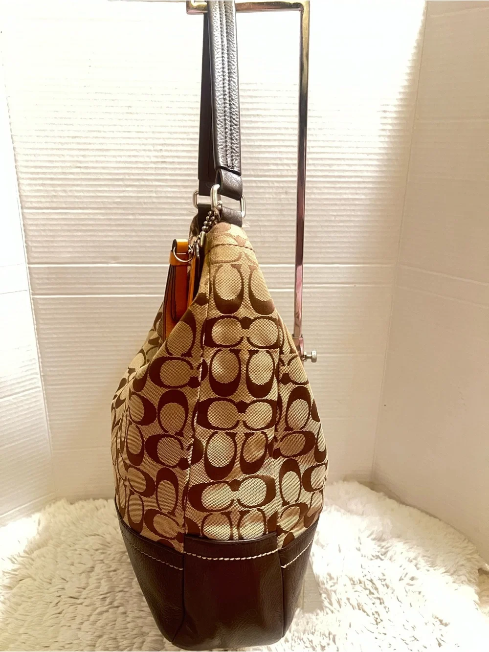 Coach Park Monogrammed Signature Canvas Hobo in Khaki and Brown with Orange Tag - Picture 3 of 14